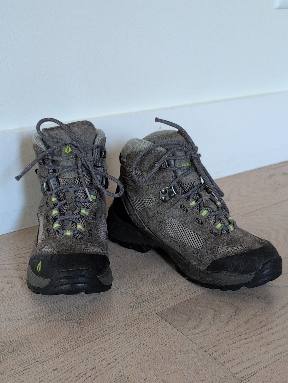 Vasque Waterproof Hiking Boots Kids Size 5